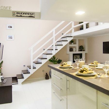 R&R Apartment Rakoczi Budapest Eksteriør billede